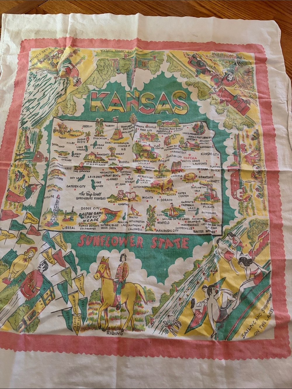 Vintage Kansas Sunflower State Kitchen Linen - Green, Pink, Yellow